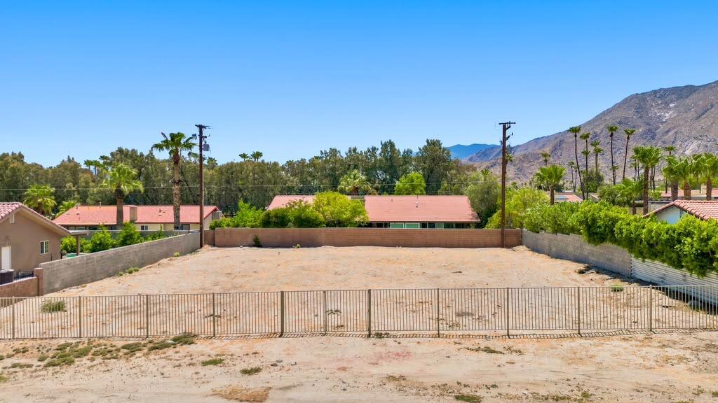 Land in Palm Springs 4
