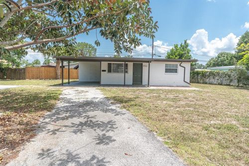 450 Davison Ave Ne, ST PETERSBURG, FL, 33703-1518 | Card Image