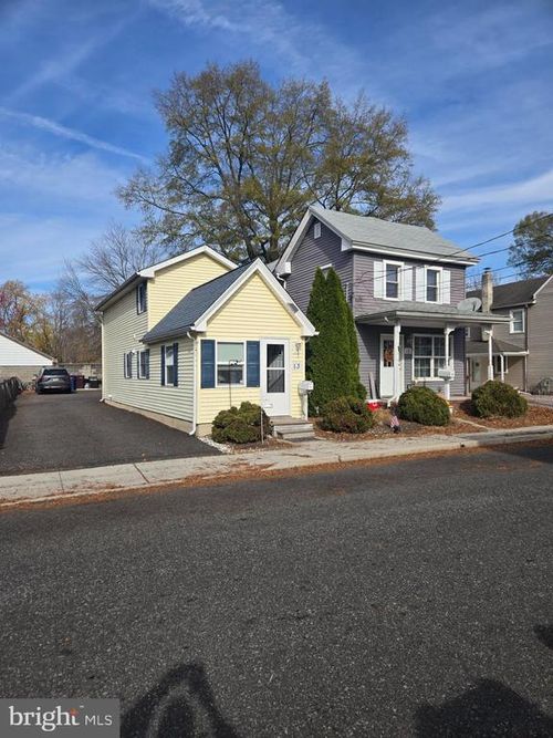 13 E Millbrooke Avenue, WOODSTOWN, NJ, 08098 | Card Image