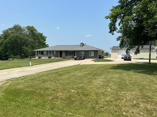 529 E 1450th Rd, Brocton, IL, 61917-8059 | Card Image