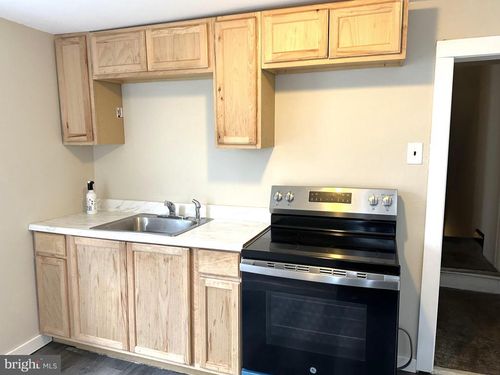 b-425 Highland Ave, CHESTER, PA, 19013-2238 | Card Image