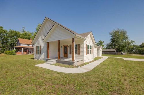 1102 W Mansur Ave, Guthrie, OK, 73044-2621 | Card Image