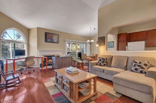 201-7402 Yellowtail Dr, Huntington Beach, CA, 92648 | Card Image