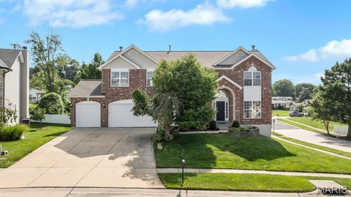 826 Summit Glen Ct, Fenton, MO, 63026-3283 | Card Image
