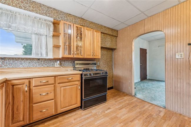 524 N Walnut St, House other with 2 bedrooms, 3 bathrooms and 3 parking in Blairsville PA | Image 8