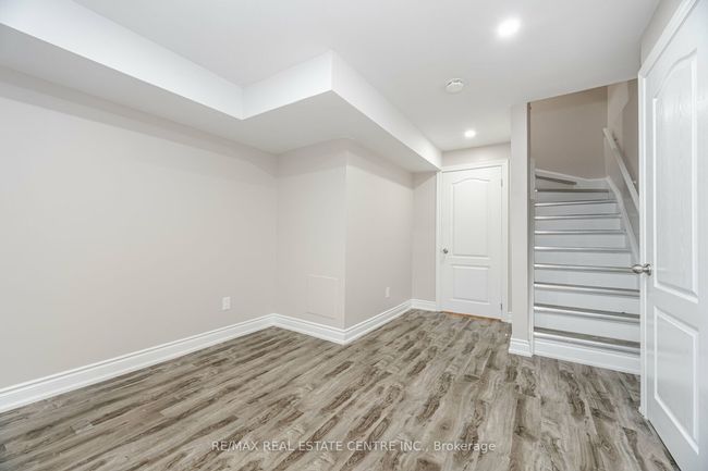 1016 Mccuaig Dr, House other with 4 bedrooms, 4 bathrooms and 2 parking in Milton ON | Image 38