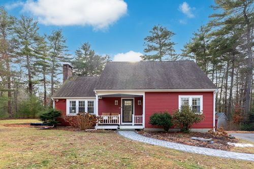 49 Thompson St, Pembroke, MA, 02359-3563 | Card Image