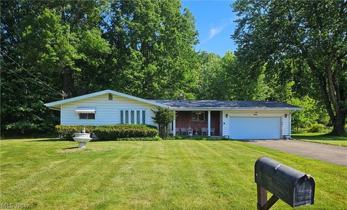 2980 Bauker Ln, Youngstown, OH, 44505-4302 | Card Image