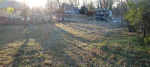 717 N Willis Ave, Independence, MO, 64050-2435 | Card Image