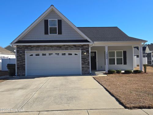 1904 Signature Dr, Greenville, NC, 27858-9272 | Card Image