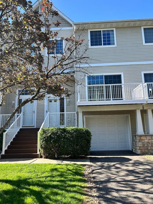 454 Willoughby Way W, Hopkins, MN, 55305-5349 | Card Image