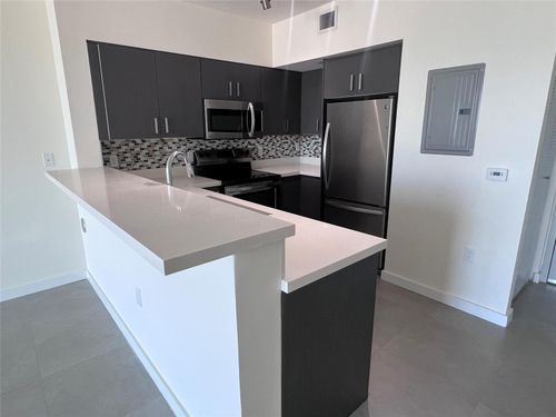 525-729 Nw 2 Street, Miami, FL, 33128 | Card Image