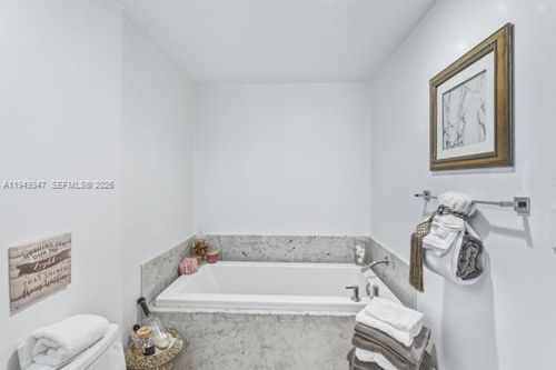 apt-1007-253 Ne 2nd St, Miami, FL, 33132-2323 | Card Image