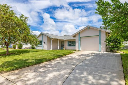 13004 Serpentine Dr, HUDSON, FL, 34667-2711 | Card Image