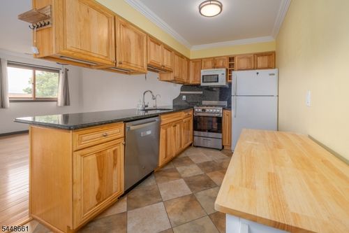 3-3 Telluride Ct, Vernon, NJ, 07462-5523 | Card Image