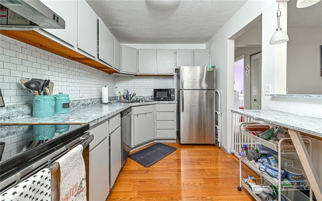 APT-1 - 250 Waverly Ave, Condo with 2 bedrooms, 2 bathrooms and null parking in West View PA | Image 10