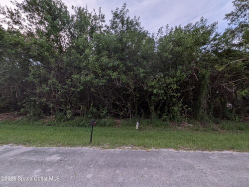 157 Abeto Terrace, Sebastian, FL, 32958 | Card Image