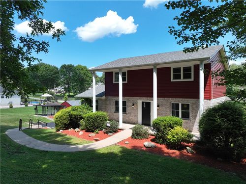 135 Willow St, Brownsville, PA, 15417-9564 | Card Image