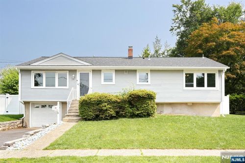 8 Cedar Rd, Dumont, NJ, 07628-1006 | Card Image