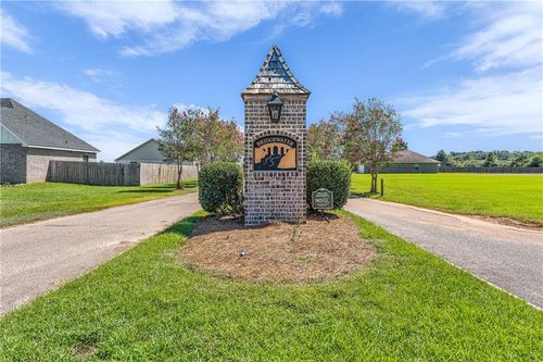 10189 Bridgewater Dr, Theodore, AL, 36582-9686 | Card Image