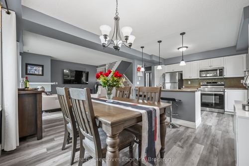 50-941 Gordon St, Guelph, ON, N1G4R9 | Card Image
