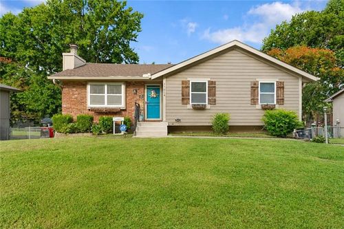 2901 Se 3rd St, Blue Springs, MO, 64014-5019 | Card Image