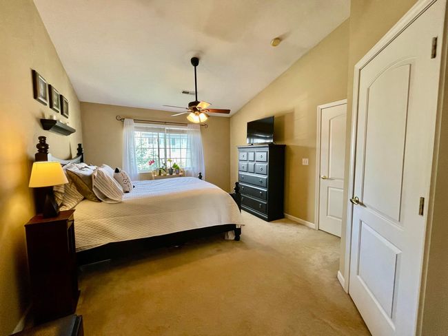 647 Spring Valley Dr, Condo with 2 bedrooms, 2 bathrooms and null parking in Lewis Center OH | Image 16