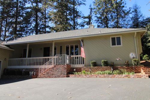 15566 Carrie Dr, Grass Valley, CA, 95949-6570 | Card Image