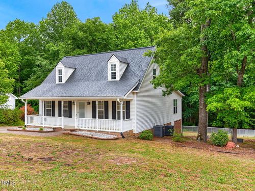 98 Starcroft Dr, Fuquay Varina, NC, 27526-6137 | Card Image