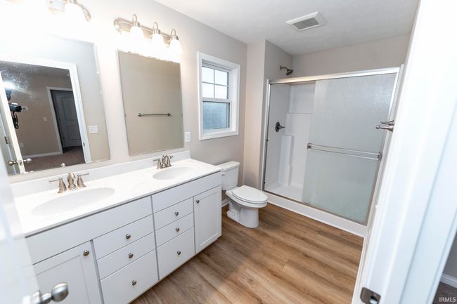 5621 Camden Dr, House other with 4 bedrooms, 3 bathrooms and null parking in Newburgh IN | Image 21