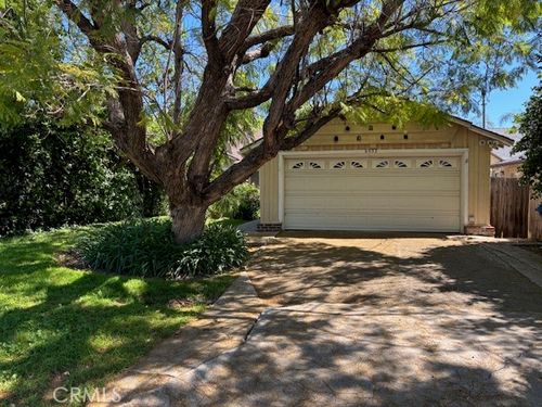 6932 Tobias Ave, Van Nuys, CA, 91405-3933 | Card Image