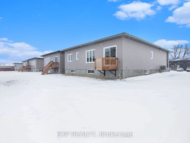 56 Mayer St, House other with 3 bedrooms, 2 bathrooms and 2 parking in Limoges ON | Image 4
