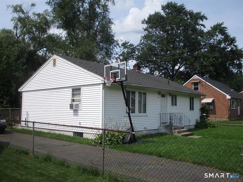 55 Peacock Dr, Meriden, CT, 06451-3818 | Card Image