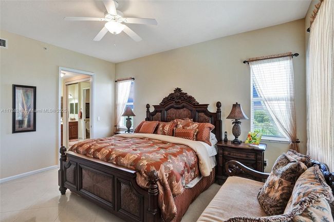 APT-501 - 3500 Oaks Clubhouse Dr, Condo with 3 bedrooms, 2 bathrooms and null parking in Pompano Beach FL | Image 53