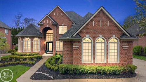 57409 Stonebriar Dr, Washington Township, MI, 48094-3171 | Card Image