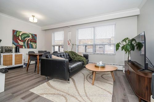 11-2637 Keele St, Toronto, ON, M6L2P2 | Card Image