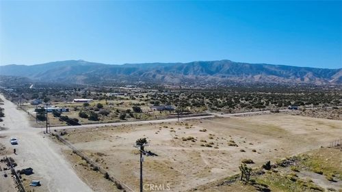 2770 White Fox Trl, Phelan, CA, 92371 | Card Image