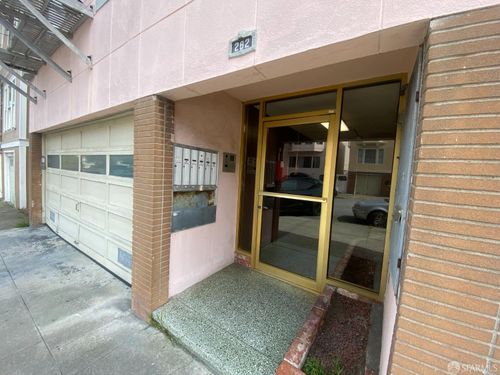 282 18th Ave, San Francisco, CA, 94121-2328 | Card Image