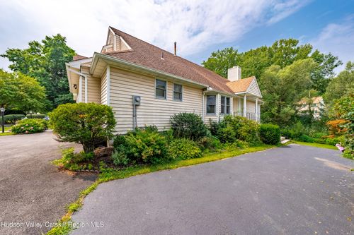 32 Red Maple Rd, Saugerties, NY, 12477-9326 | Card Image
