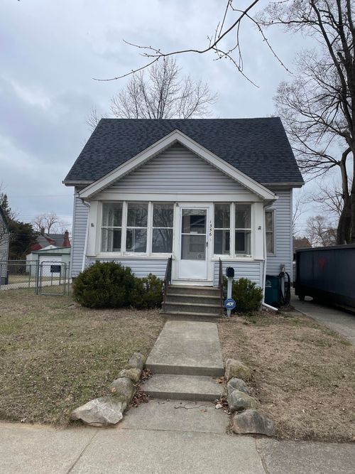 1356 Albany St, Ferndale, MI, 48220-1650 | Card Image