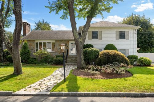 50 Tomahawk Rd, Arlington, MA, 02474-1629 | Card Image