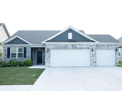 661 Kilmore Dr, Pendleton, IN, 46064-6449 | Card Image