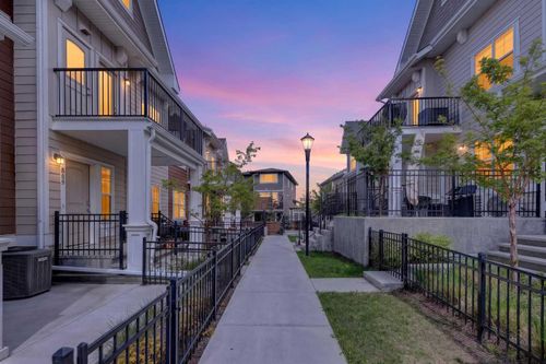 814 Cranbrook Walk Se, Calgary, AB, T3M2V5 | Card Image