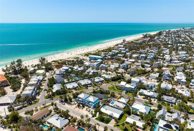 204 75 Th St, House other with 3 bedrooms, 2 bathrooms and null parking in HOLMES BEACH FL | Image 69