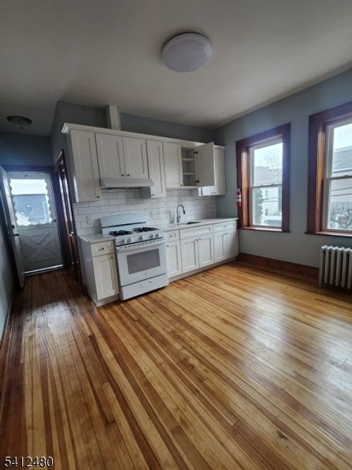 656 Summer St, Elizabeth, NJ, 07202-3645 | Card Image