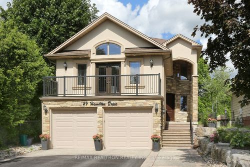 49 Hamilton Dr, Newmarket, ON, L3Y3E7 | Card Image
