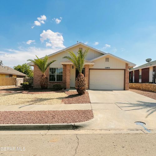 12480 Martin Bauman Dr, El Paso, TX, 79928-1739 | Card Image