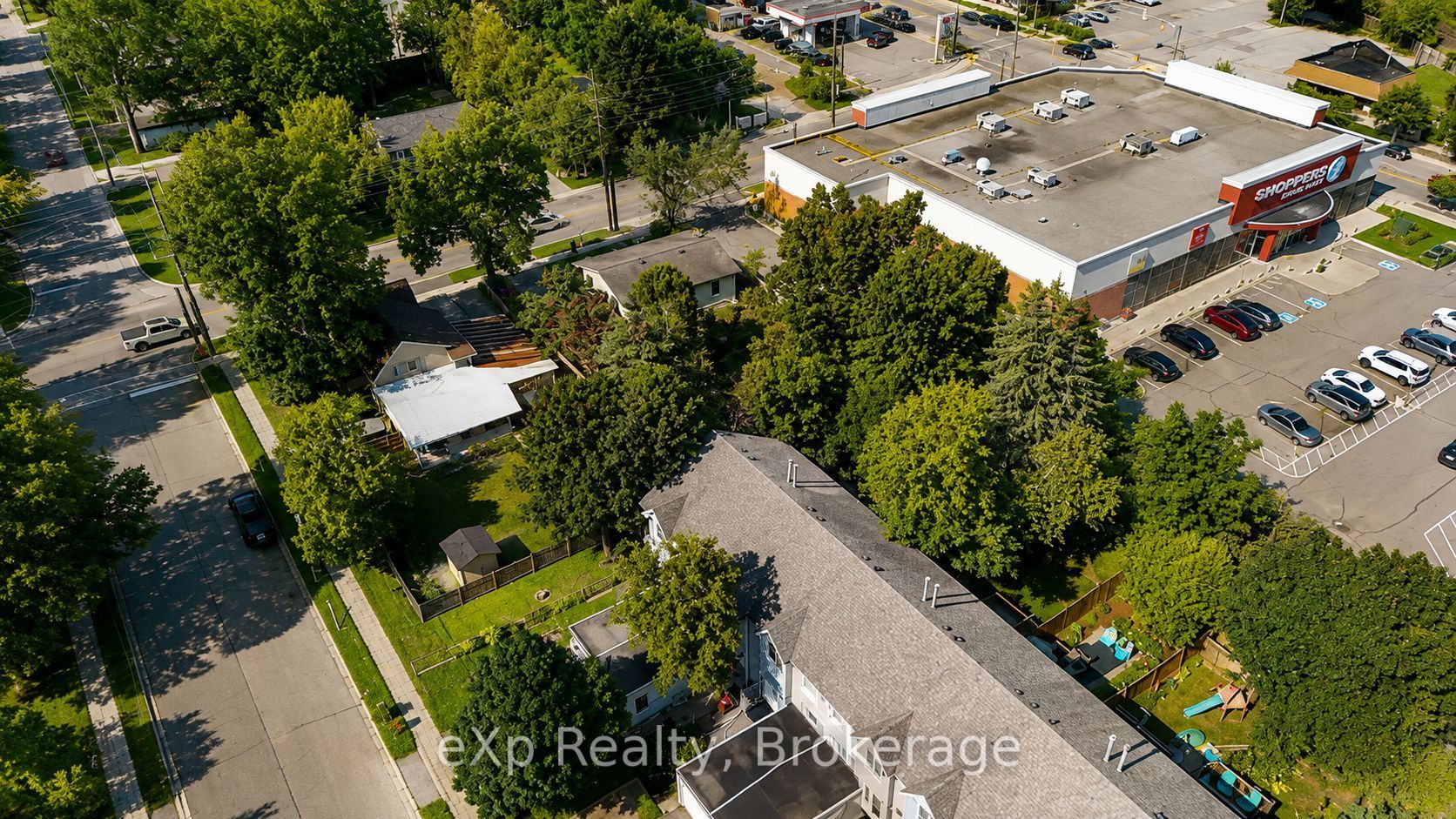 Residential in Gravenhurst 3