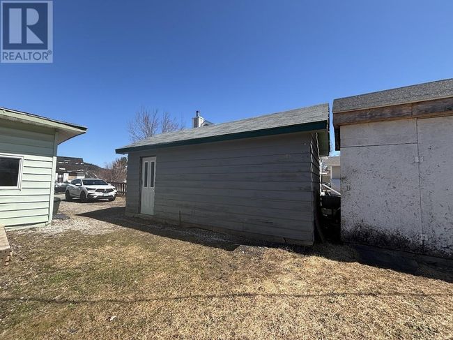 68 Neebig Ave, Home with 3 bedrooms, 2 bathrooms and null parking in Manitouwadge ON | Image 39