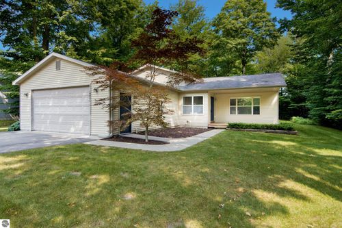 19921 Beechridge Dr, Lake Ann, MI, 49650-8615 | Card Image